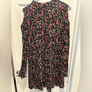 Cold shoulder, flowy floral dress.